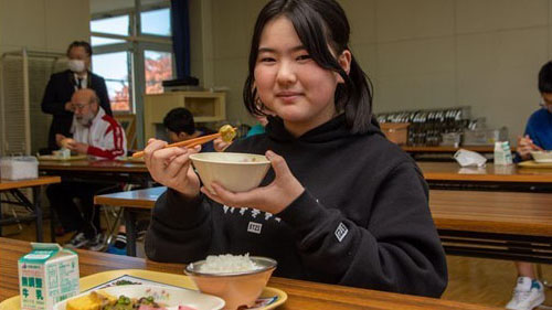 【北海道産天然青のりを通じた海の学び提供】学校給食・出前授業